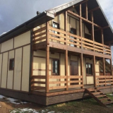 Veranda v venkovském domě: co věnovat pozornost konstrukci